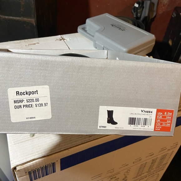 Boots - Picture 5 of 6